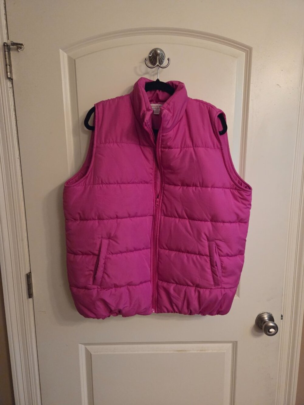 Discount Divas Ultimate Puffer Vest | Magenta | XL/2XL